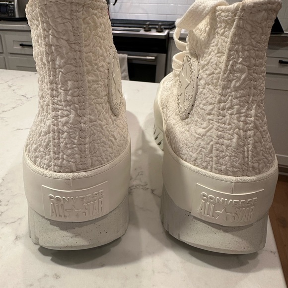 Converse Lug Sole High Top - Picture 3 of 10